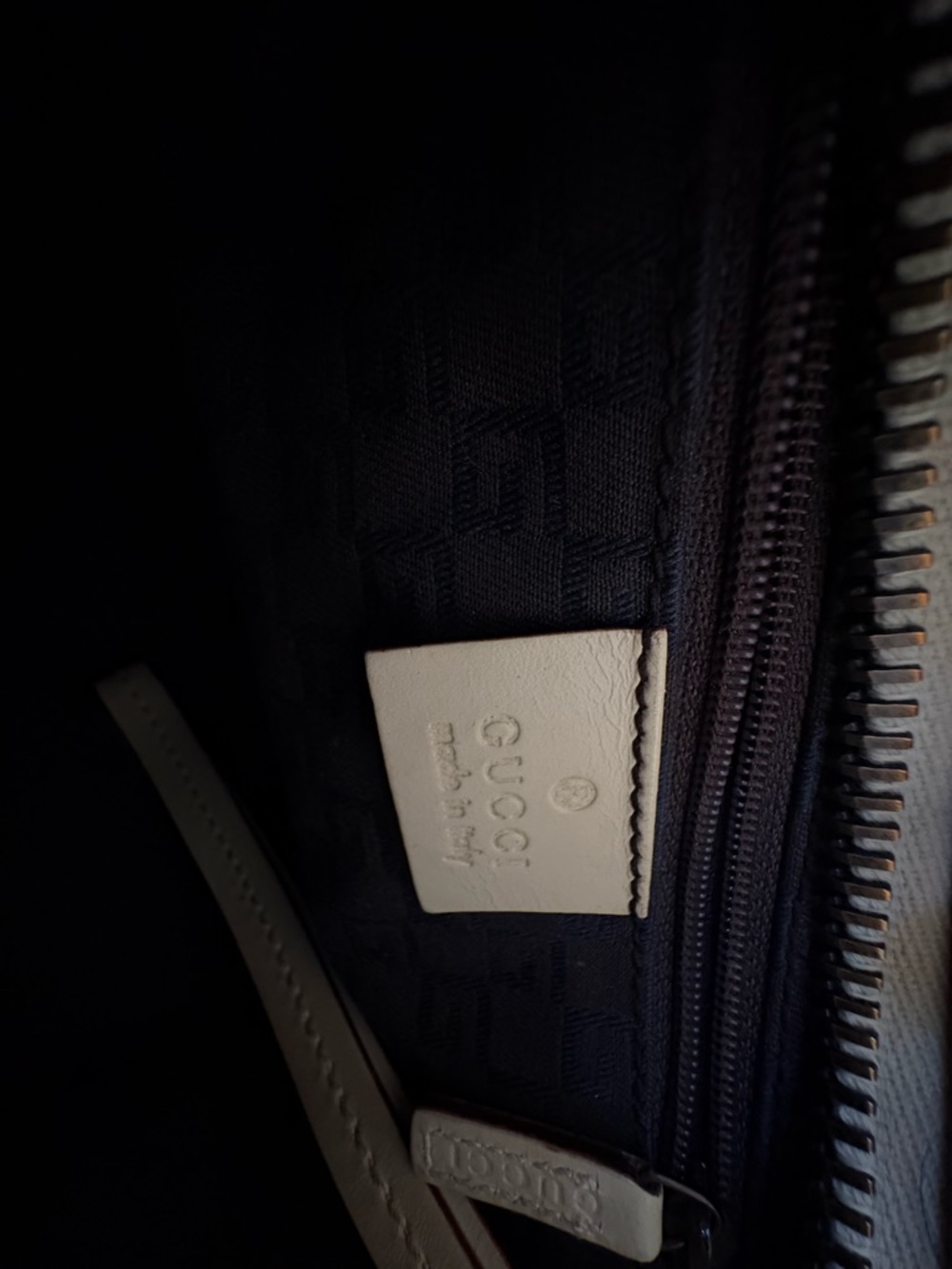 Gucci Cream Leather Shoulder Bag - Picture 3 of 8